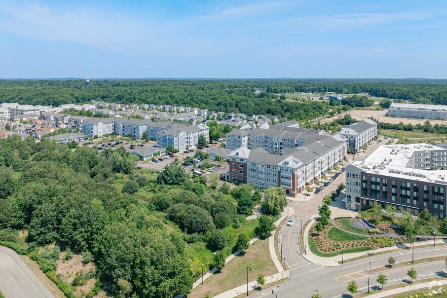 More Photos Of 200-220 Trotter Rd, Weymouth Apartments For Lease