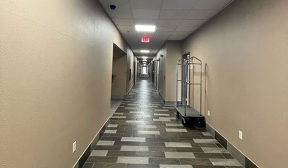 More Photos Of 717 E Bannerman Ave, Redgranite Hotel For Sale