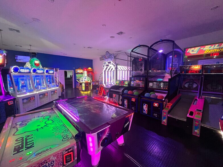 More Photos Of 401 S Volusia Ave, Orange City Golf Course Driving Range For Sale