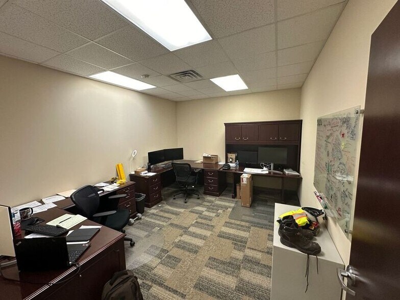 More Photos Of 1070-1078 Classic Rd, Apex Flex For Lease