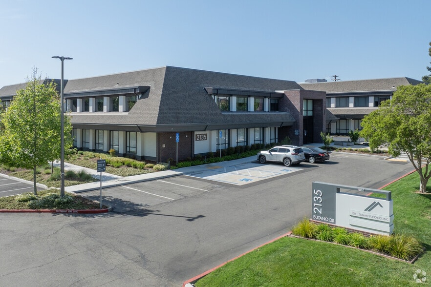 More Photos Of 2135 Butano Dr, Sacramento Office For Lease