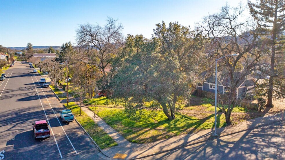 More Photos Of 209 1st St, Cloverdale Land For Sale