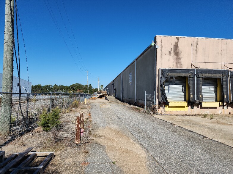 More Photos Of 401 Towel Ave, Valley Land For Sale