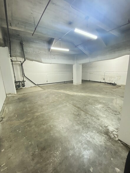 More Photos Of 901 E 31st St, Los Angeles Manufacturing For Lease