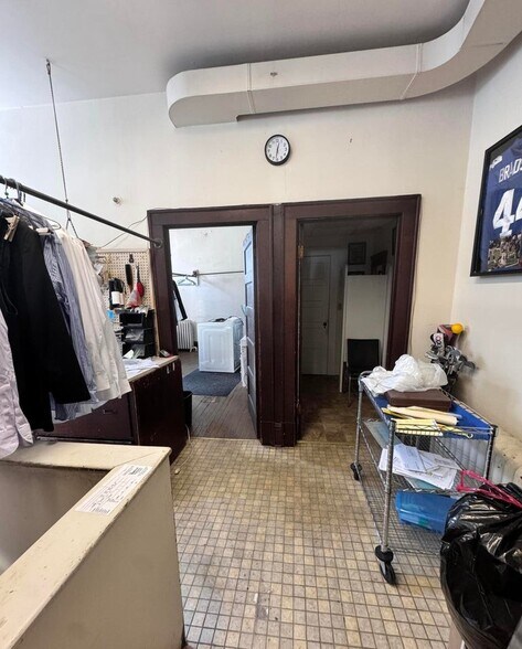 More Photos Of 204 Lancaster St, Albany Storefront Retail Residential For Sale