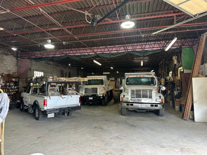 More Photos Of 4556 W 62nd St, Chicago Warehouse For Sale