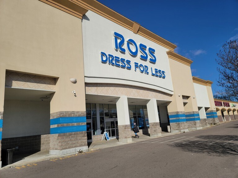 More Photos Of 4264-4320 Summer Ave, Memphis Unknown For Lease