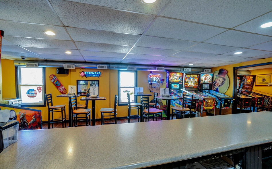 More Photos Of 36 Railroad St, Linfield Restaurant For Sale