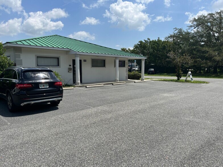 More Photos Of 305 S Childs St, Leesburg Medical For Sale