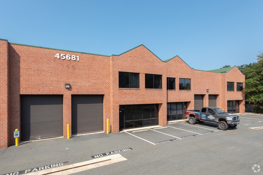 More Photos Of 45681 Oakbrook Ct, Sterling Light Manufacturing For Lease