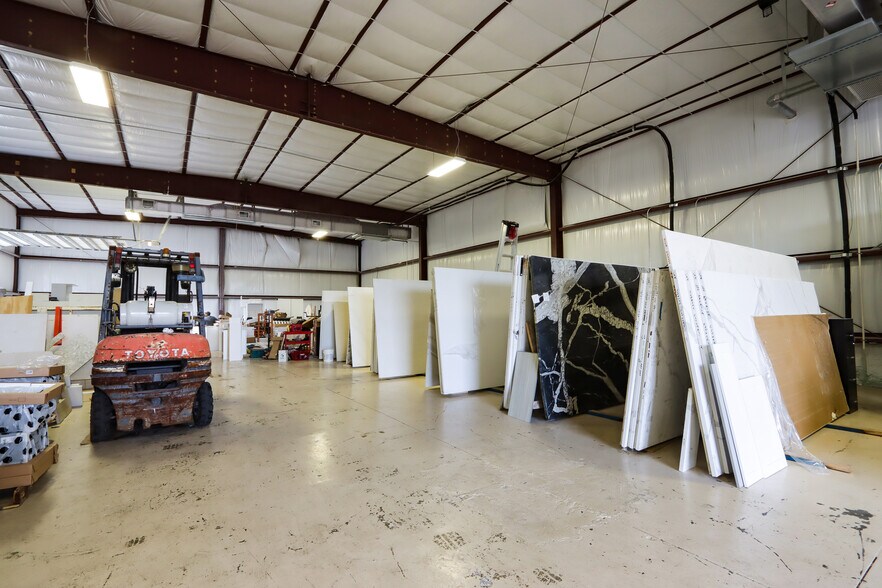 More Photos Of 11575 Marshwood Ln, Fort Myers Warehouse For Sale