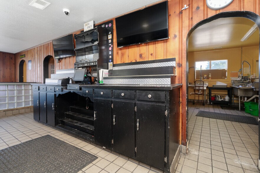 More Photos Of 103 IL-53, Braceville Restaurant For Sale