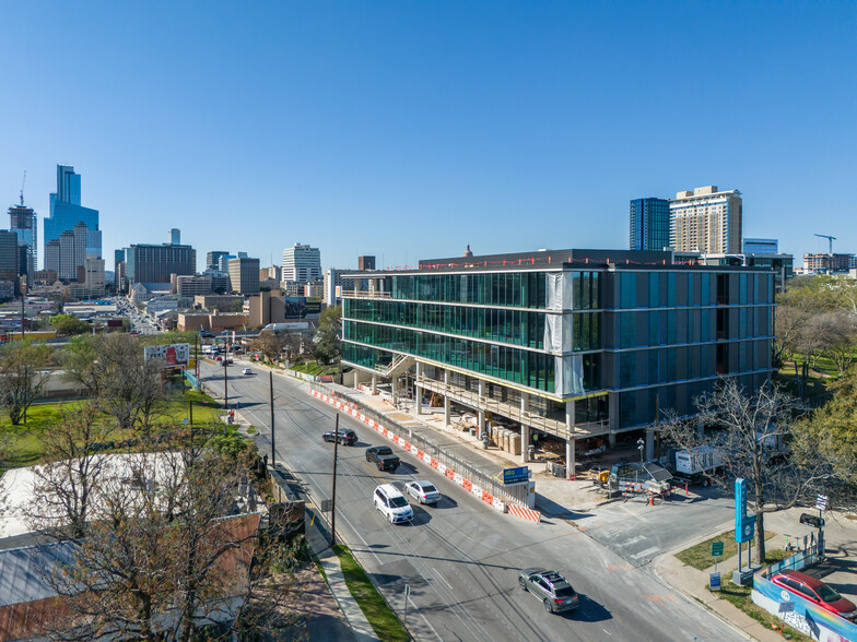 Primary Photo Of 924 E 7th St, Austin Office For Lease