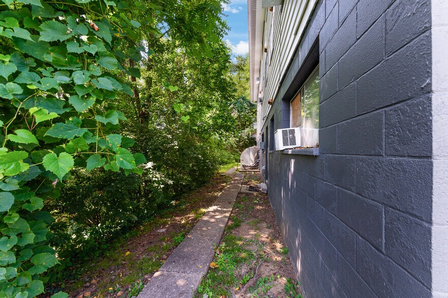 More Photos Of 101 McLane Ave, Morgantown Apartments For Sale