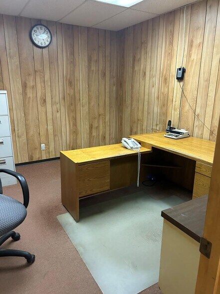 More Photos Of 818 N Raguet St, Lufkin Light Distribution For Sale