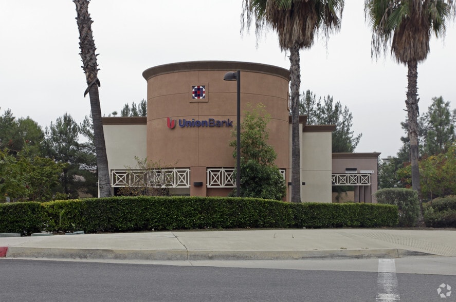 More Photos Of 13225 Peyton Dr, Chino Hills Bank For Lease