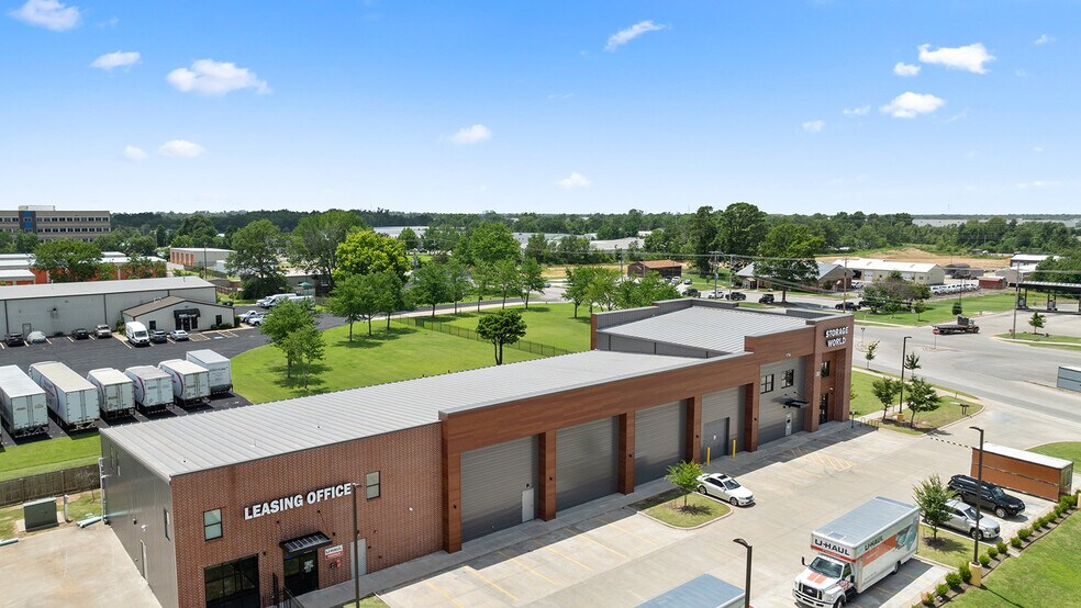 More Photos Of 174 W Stave Mill Rd, Rogers Self Storage For Lease