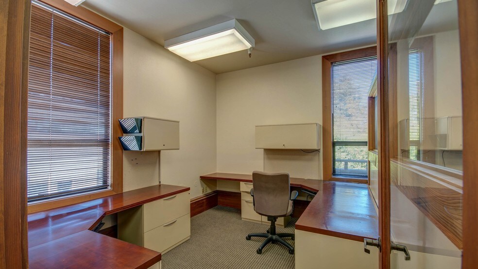More Photos Of 915 Diablo Ave, Novato Office For Sale