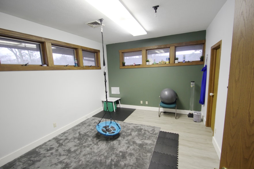 More Photos Of 16363 Pearl Rd, Strongsville Medical For Sale