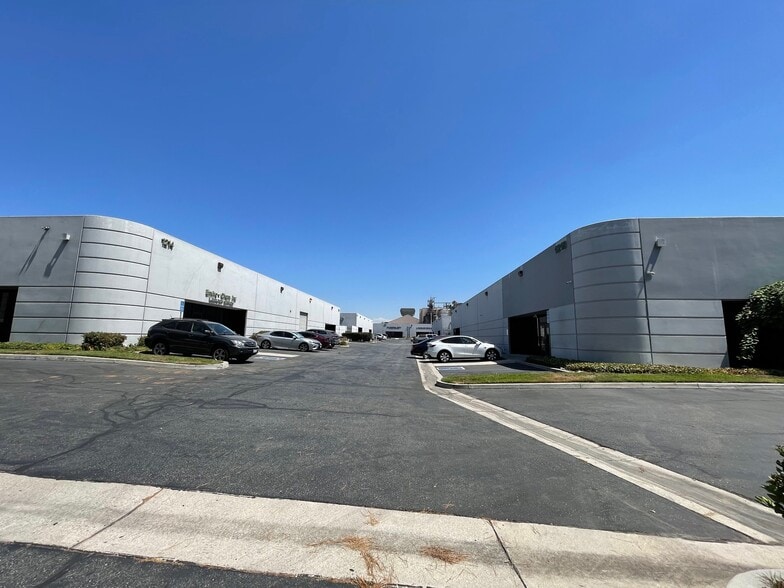 More Photos Of 1218 E Lexington Ave, Pomona Warehouse For Sale