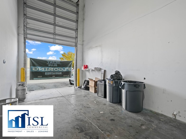 More Photos Of 1700 35th St, Orlando Warehouse For Sale