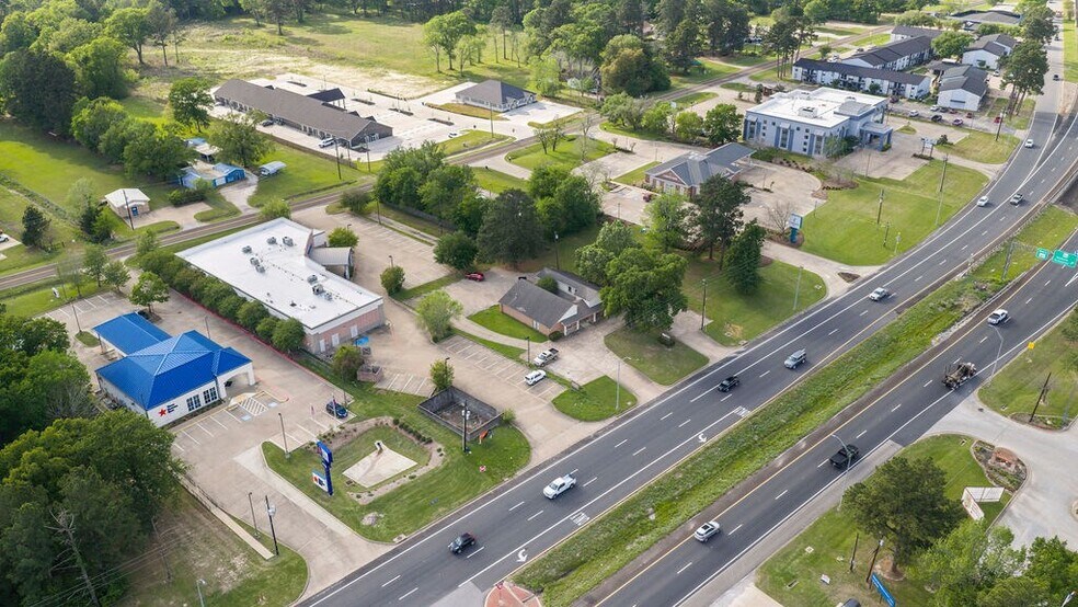More Photos Of 602 S John Redditt Dr, Lufkin Office For Lease