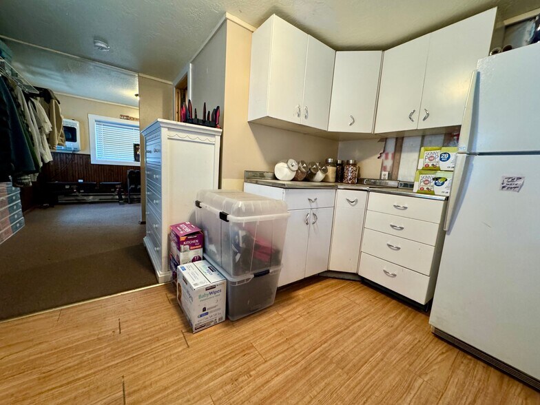 More Photos Of 413 S 3rd St, Mccall Office For Sale