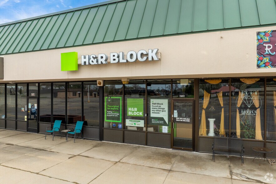 More Photos Of 6730-6764 S River Rd, Marine City Unknown For Lease