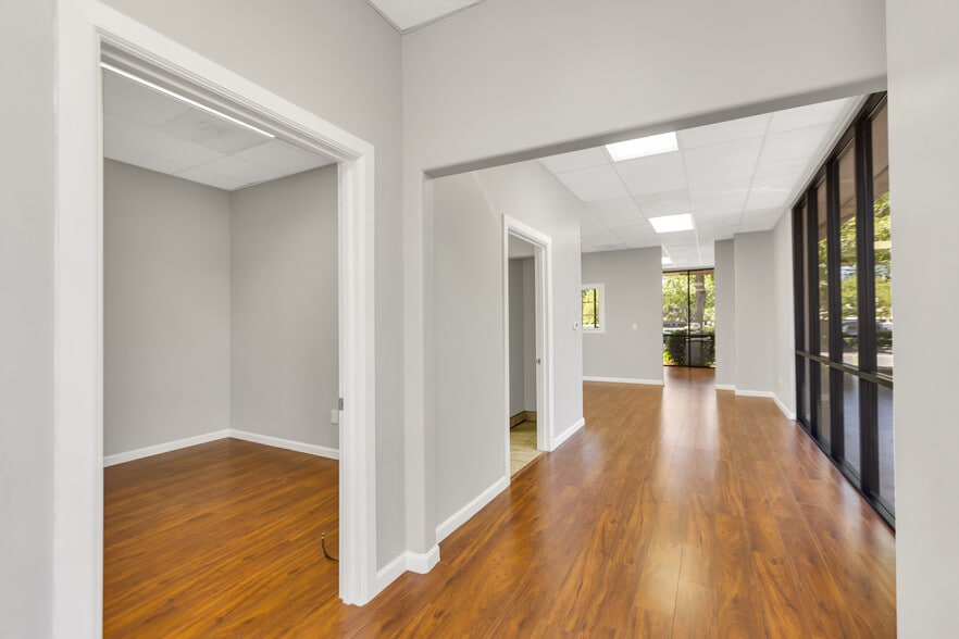 More Photos Of 9571 Laguna Springs Dr, Elk Grove Office For Lease