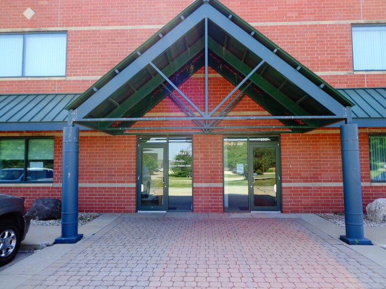 More Photos Of 1061 E Main St, East Dundee Office For Lease