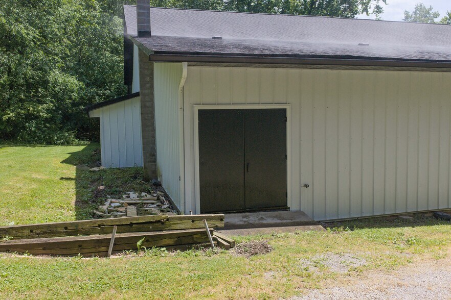 More Photos Of 6297 Columbia Rd NW, Dover Specialty For Sale
