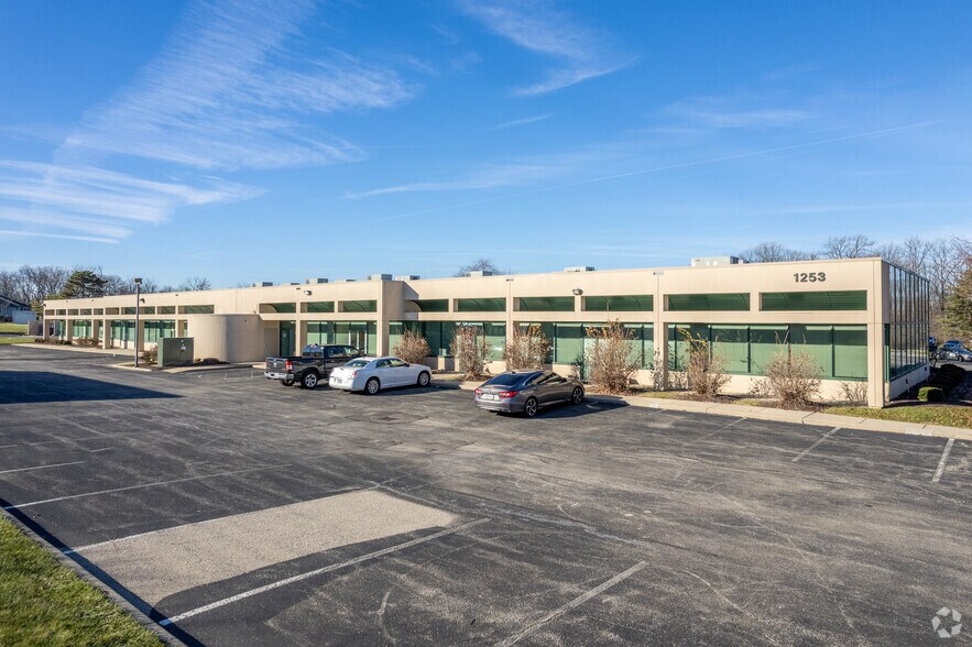 Primary Photo Of 1253 Kemper Meadow Dr, Cincinnati Office For Sale
