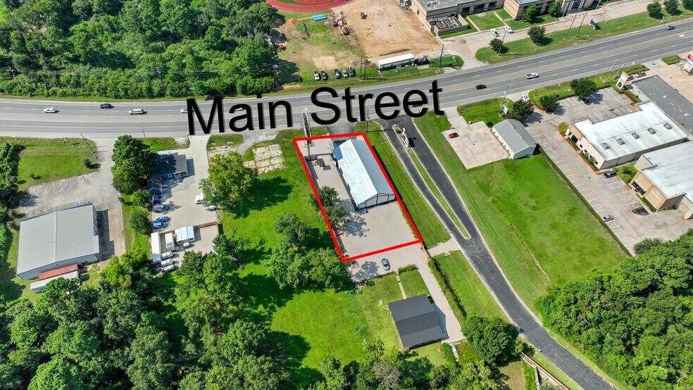 More Photos Of 817 E Main St, Tomball Warehouse For Sale