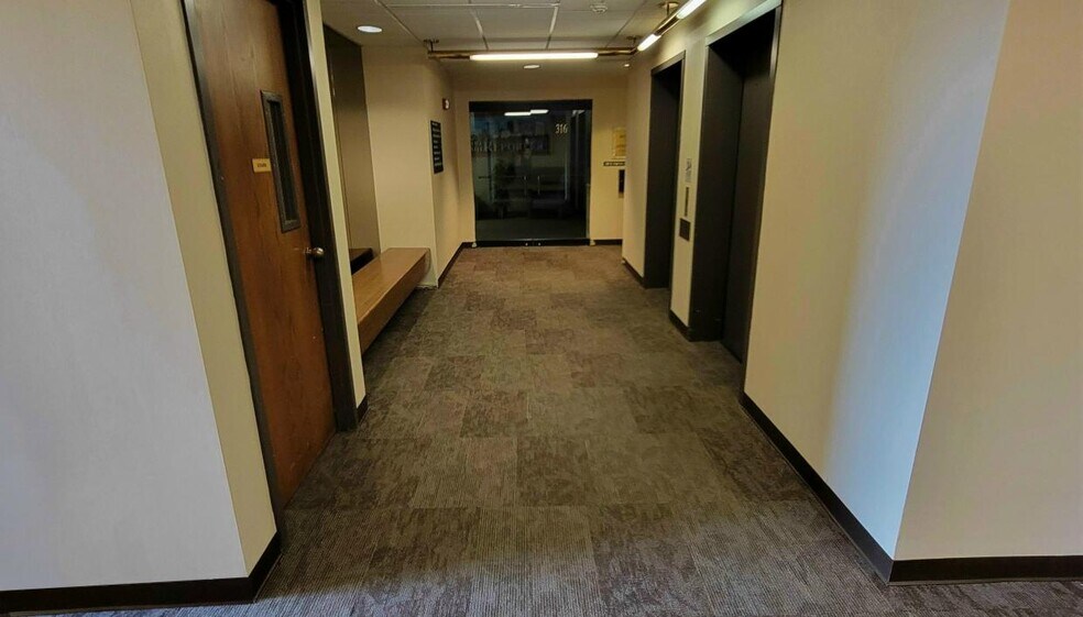 More Photos Of 580 S High St, Columbus Office For Sale