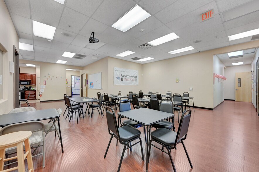 More Photos Of 6284 Spring Mountain Rd, Las Vegas Office For Sale