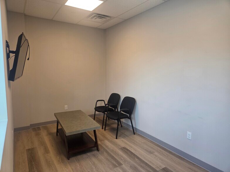 More Photos Of 3275 North McDonald Street, McKinney Distribution For Lease