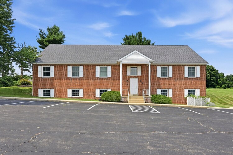 Primary Photo Of 1284 Gap Newport Pike, Avondale Medical For Sale