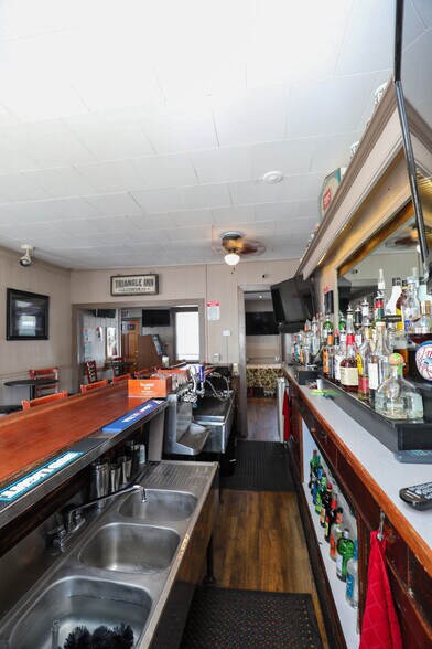More Photos Of 498 Delaware Ave, Kingston Storefront Retail Residential For Lease