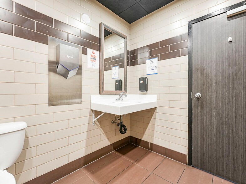 More Photos Of 51 Kaska Rd, Sherwood Park Fast Food For Sale