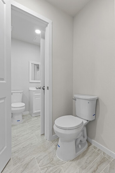 More Photos Of 8330 Carvel Ln, Houston Apartments For Sale