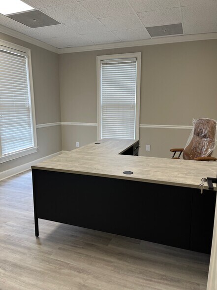 More Photos Of 750 Hammond Dr NE, Atlanta Unknown For Sale