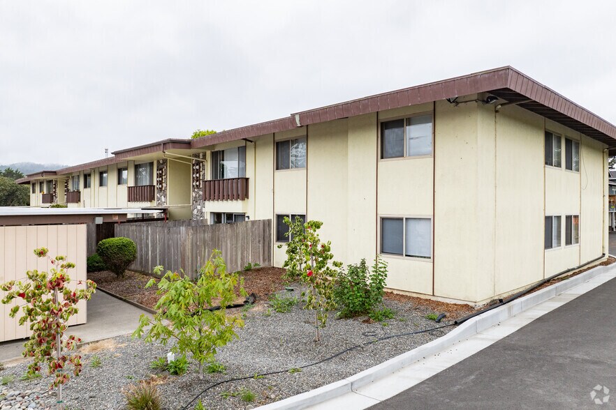 More Photos Of 2351 Westwood Ct, Arcata Apartments For Sale