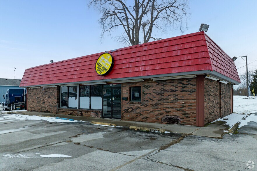 Primary Photo Of 10 Gratiot Blvd, Marysville Freestanding For Sale