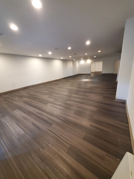 More Photos Of 4926 Marlboro Pike, Capitol Heights General Retail For Lease