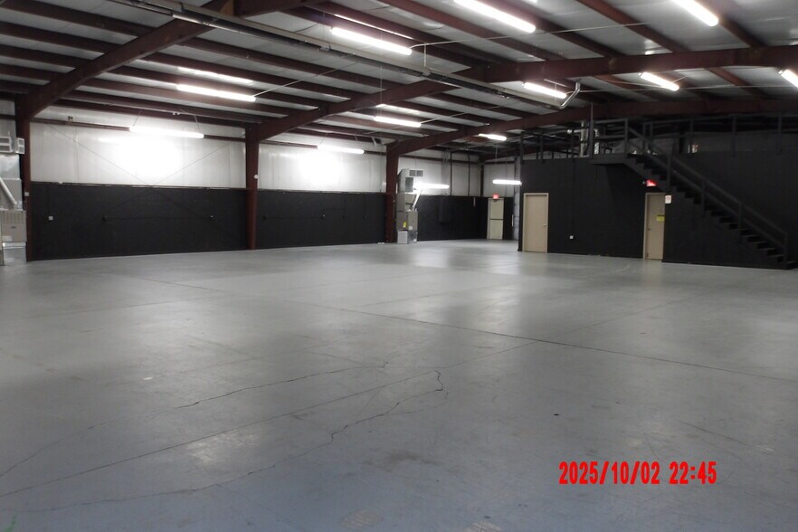 More Photos Of 3015 Governors Dr SW, Huntsville Warehouse For Sale
