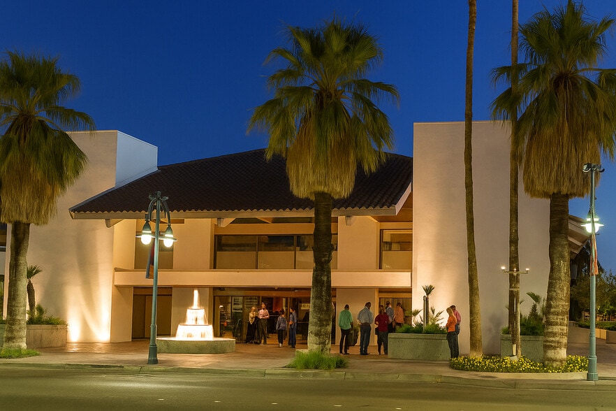 More Photos Of 296 S Palm Canyon Dr, Palm Springs Storefront Retail Office For Sale