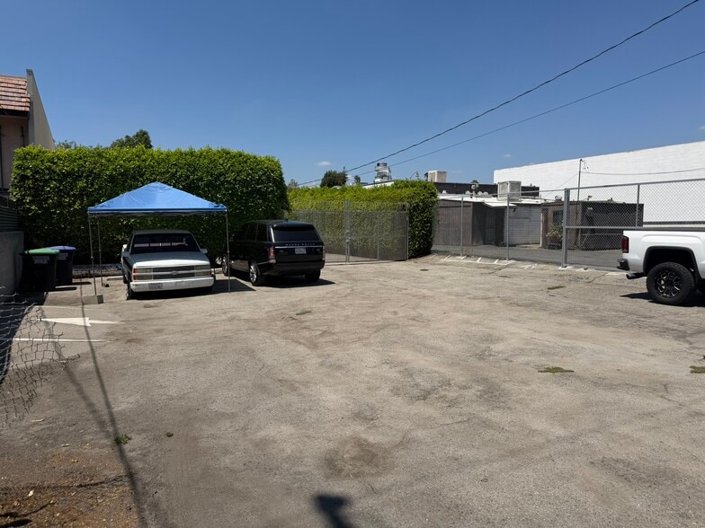 More Photos Of 480 S Rosemead Blvd, Pasadena Office For Sale