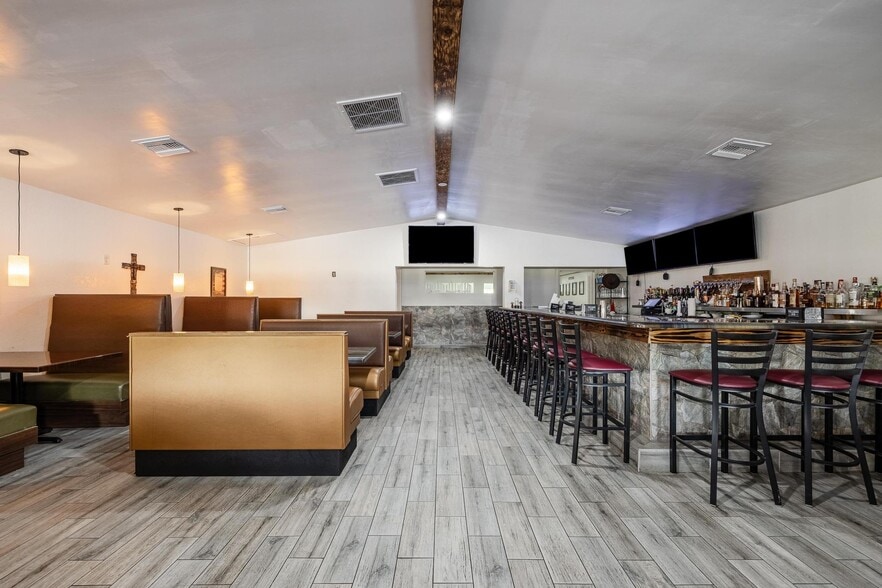 More Photos Of 93 S Hall St, LaBelle Restaurant For Sale