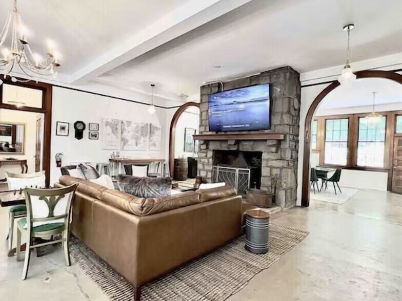 More Photos Of 30 Lookout Rd, Asheville Lodge Meeting Hall For Sale