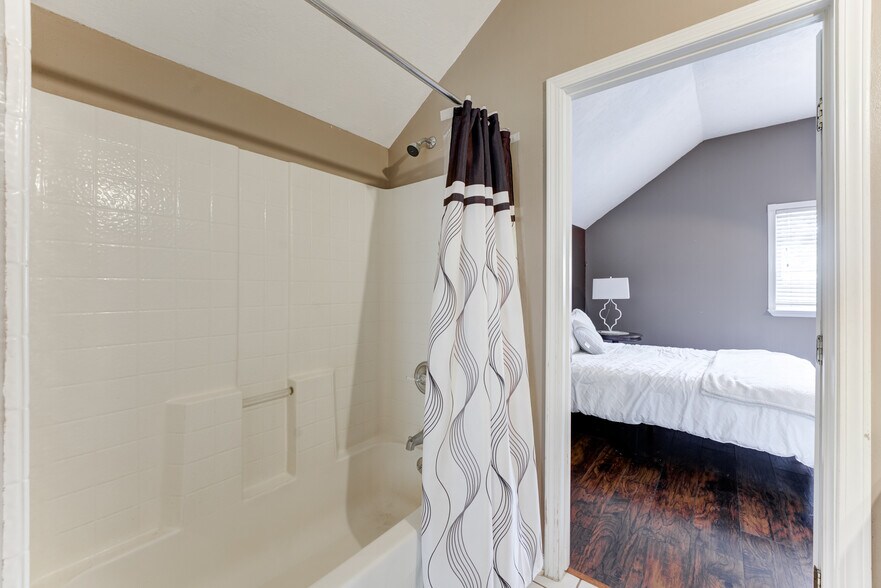 More Photos Of 19323 Belleau Wood Dr, Humble Flex For Sale